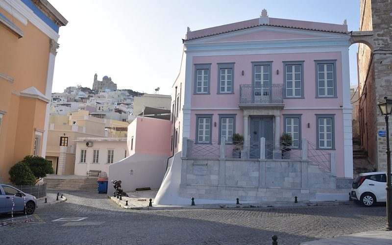 Σύρος: Ερμούπολη & Ταξιδιωτικός Οδηγός